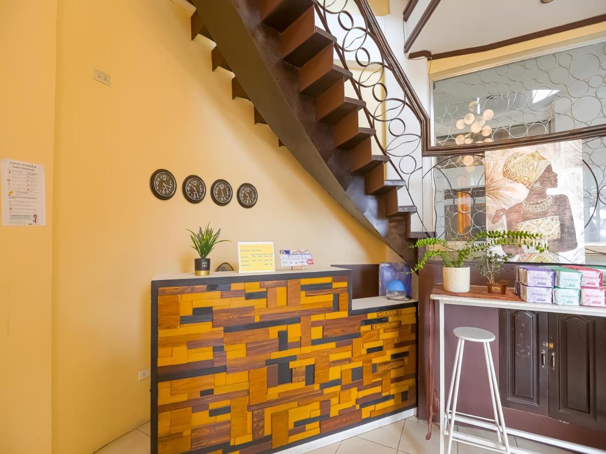 Oyo 759 Royal South Garden Suites Tagaytay City Bagian luar foto