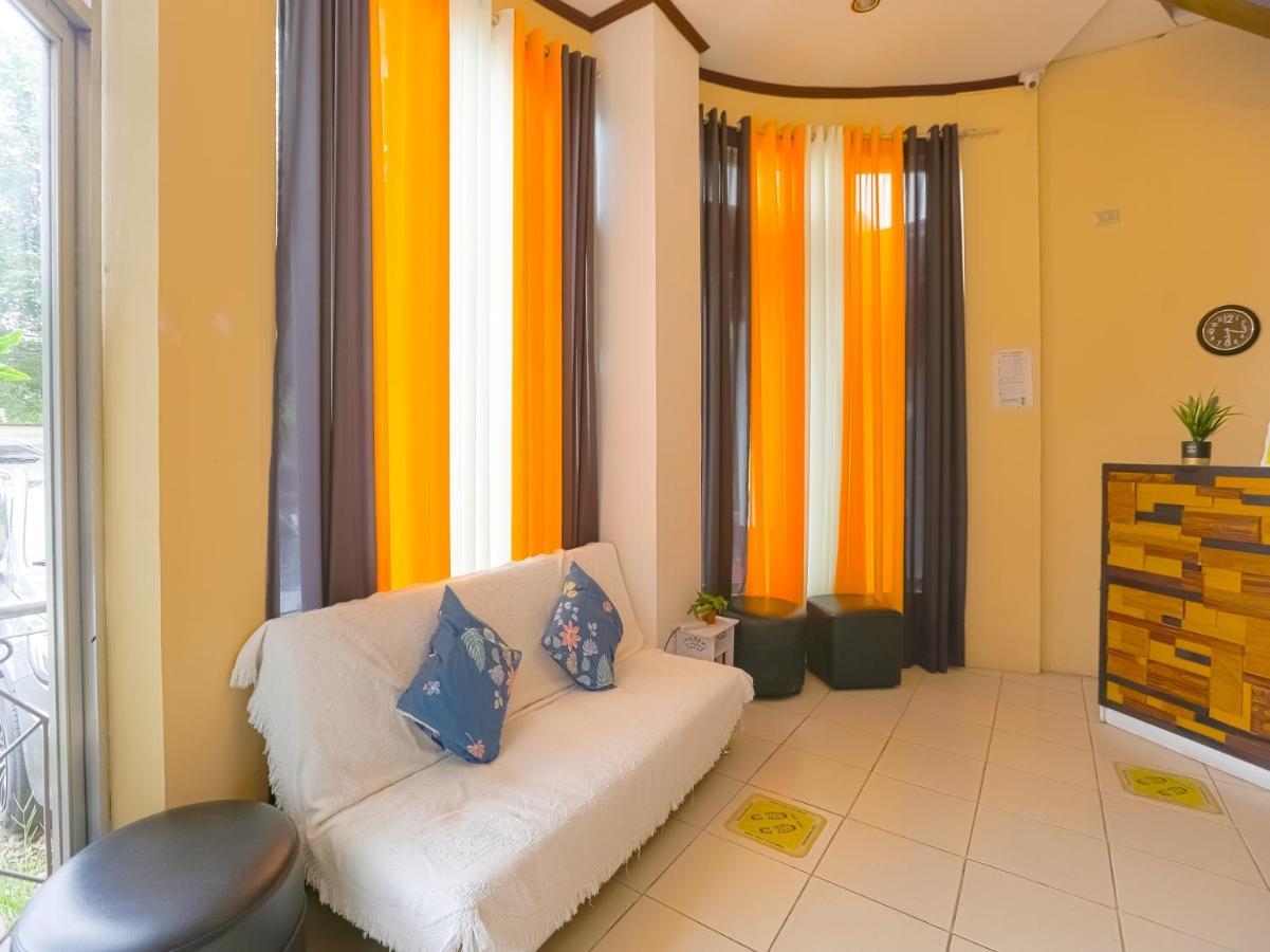 Oyo 759 Royal South Garden Suites Tagaytay City Bagian luar foto