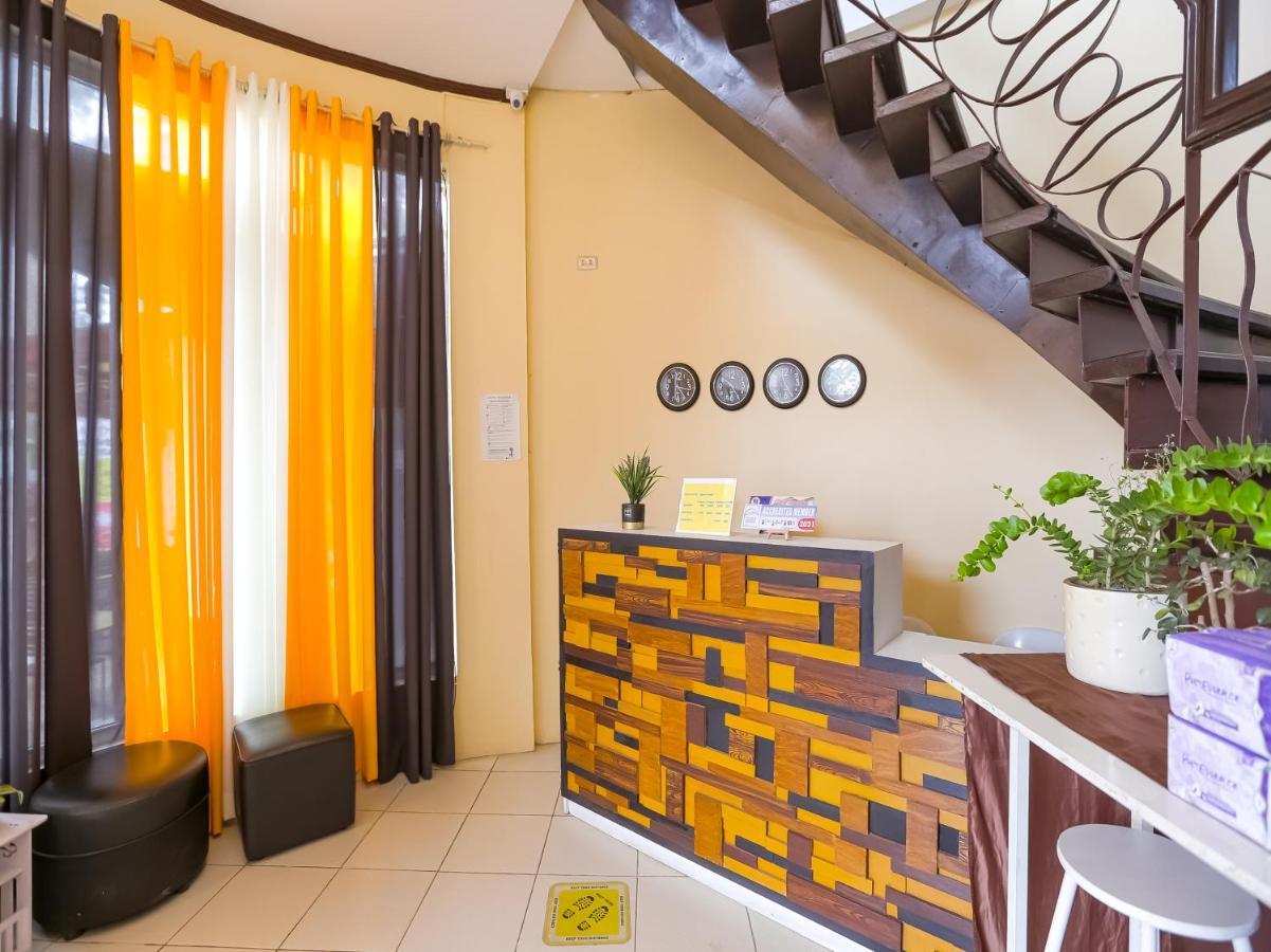 Oyo 759 Royal South Garden Suites Tagaytay City Bagian luar foto